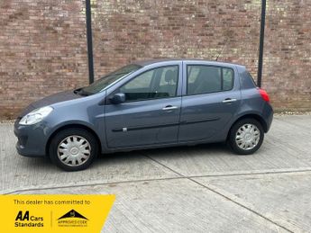 Renault Clio EXPRESSION 16V