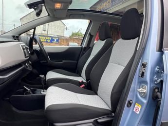 Toyota Yaris VVT-I T SPIRIT