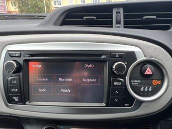 Toyota Yaris VVT-I T SPIRIT