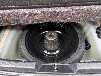 Toyota Yaris VVT-I T SPIRIT