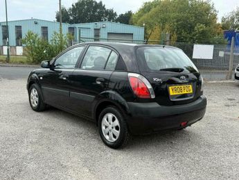 Kia Rio 1.4 2 5dr
