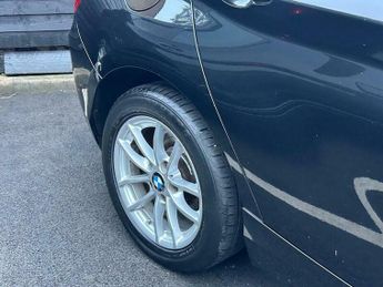 BMW 1 SERIES 2.0 120d BluePerformance SE Auto Euro 6 (s/s) 5dr