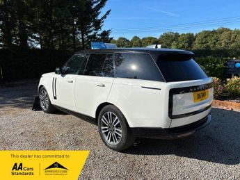Land Rover Range Rover 3.0 D300 MHEV SE SUV 5dr Diesel Auto 4WD Euro 6 (s/s) (300 ps)
