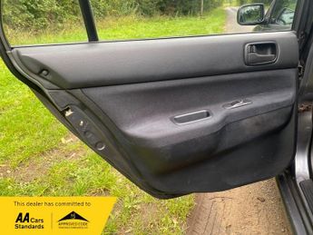 Mitsubishi Lancer EQUIPPE 1.6 Automatic