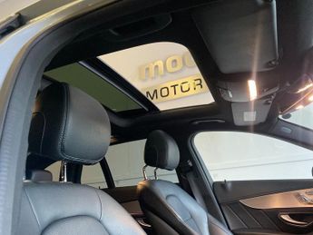 Mercedes C Class C220 BLUETEC AMG LINE PREMIUM