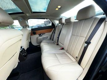 Jaguar XJ 3.0d V6 Luxury Auto Euro 5 (s/s) 4dr (LWB)