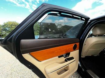 Jaguar XJ 3.0d V6 Luxury Auto Euro 5 (s/s) 4dr (LWB)