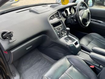 Peugeot 5008 BLUE HDI S/S ALLURE