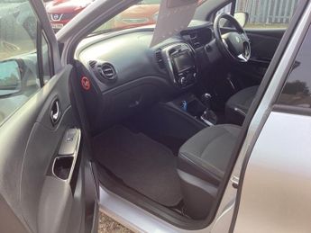 Renault Captur 1.2 TCe Dynamique S MediaNav SUV 5dr Petrol EDC Euro 5 (120 ps)