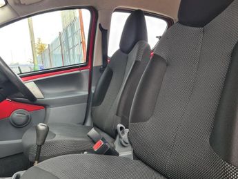 Toyota AYGO VVT-I PLUS