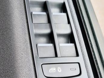 Land Rover Discovery Sport TD4 HSE LUXURY