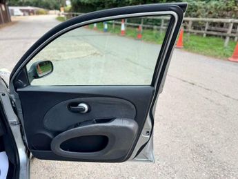 Nissan Micra 1.2 16v SE 5dr