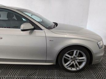 Audi A4 Avant 2.0 TDI S line Multitronic Euro 5 (s/s) 5dr