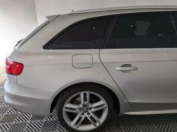 Audi A4 Avant 2.0 TDI S line Multitronic Euro 5 (s/s) 5dr