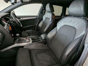 Audi A4 Avant 2.0 TDI S line Multitronic Euro 5 (s/s) 5dr