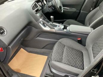 Peugeot 3008 1.6 e-HDi Active EGC Euro 5 (s/s) 5dr