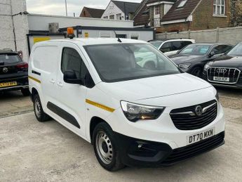 Vauxhall Combo 1.5 Turbo D 2300 Edition Auto L2 H1 Euro 6 (s/s) 4dr