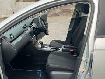 Volkswagen Passat 2.0 FSI S Tiptronic Euro 4 5dr