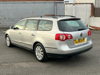 Volkswagen Passat 2.0 FSI S Tiptronic Euro 4 5dr