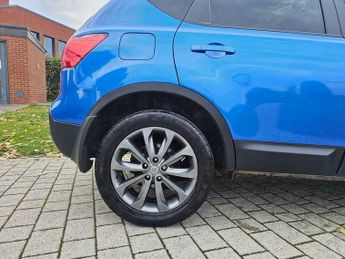 Nissan Qashqai 2.0 dCi Tekna 4WD 5dr