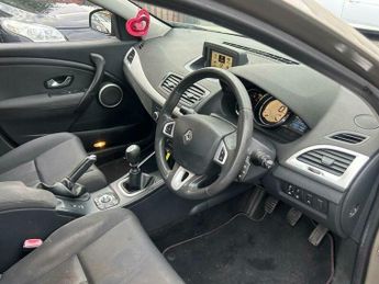 Renault Megane 1.5 dCi Dynamique TomTom Sport Tourer Euro 5 5dr