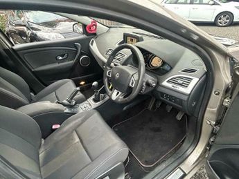 Renault Megane 1.5 dCi Dynamique TomTom Sport Tourer Euro 5 5dr