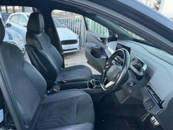 Volkswagen ID4 Pro Performance 77kWh Life SUV 5dr Electric Auto (204 ps)