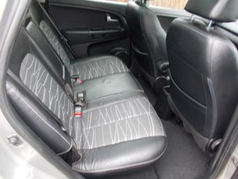 Kia Venga 1.6 3 MPV 5dr Petrol Auto Euro 5