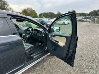 Volvo XC60 2.0 T5 R-Design Premium SUV 5dr Petrol Powershift Euro 5 (240 ps