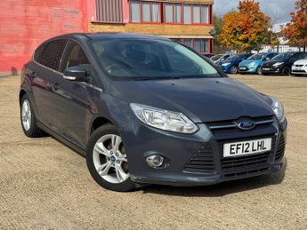 Ford Focus 1.6 Zetec Hatchback 5dr Petrol Powershift Euro 5 (125 ps)