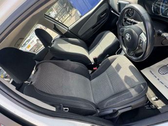 Toyota Yaris 1.5 VVT-h Icon E-CVT Euro 6 5dr