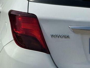 Toyota Yaris 1.5 VVT-h Icon E-CVT Euro 6 5dr