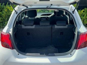 Toyota Yaris 1.5 VVT-h Icon E-CVT Euro 6 5dr