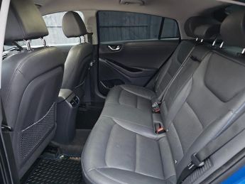 Hyundai Ioniq 1.6 h-GDi 8.9kWh Premium SE Hatchback 5dr Petrol Plug-in Hybrid 