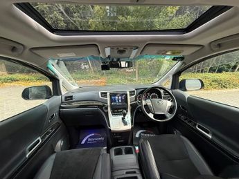 Toyota Vellfire Golden Eyes