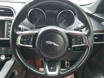 Jaguar F-Pace 2.0 D180 R-Sport Auto AWD Euro 6 (s/s) 5dr