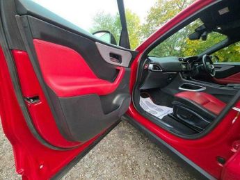 Jaguar F-Pace 2.0 D180 R-Sport Auto AWD Euro 6 (s/s) 5dr