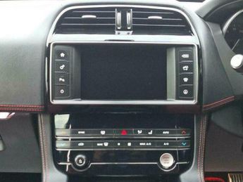 Jaguar F-Pace 2.0 D180 R-Sport Auto AWD Euro 6 (s/s) 5dr