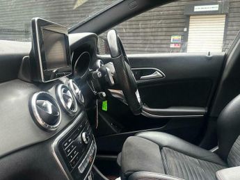 Mercedes-Benz CLA 1.6 CLA180 AMG Line Coupe 7G-DCT Euro 6 (s/s) 4dr