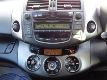 Toyota RAV4 2.2 D-CAT XT-R Auto 4WD Euro 5 5dr