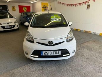 Toyota AYGO 1.0 VVT-i Fire Euro 5 5dr