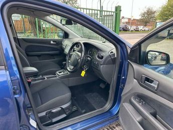 Ford Focus 1.6 Zetec Climate 5dr