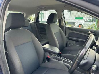 Ford Focus 1.6 Zetec Climate 5dr
