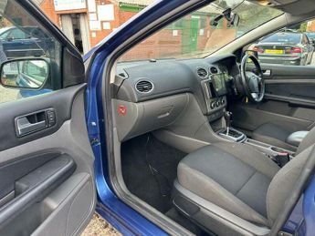 Ford Focus 1.6 Zetec Climate 5dr