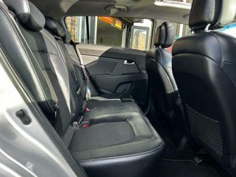 Kia Sportage 2.0 CRDi KX-2 SUV 5dr Diesel Auto AWD Euro 6 (134 bhp)
