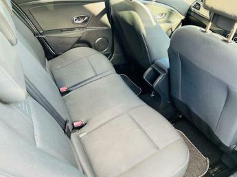 Renault Megane 1.6 16V Expression Euro 5 5dr