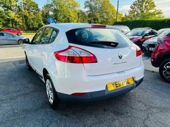 Renault Megane 1.6 16V Expression Euro 5 5dr