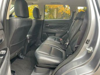 Mitsubishi Outlander 2.0h 12kWh GX4hs CVT 4WD Euro 6 (s/s) 5dr