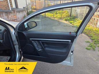 Vauxhall Vectra 1.8 VVT Design Hatchback 5dr Petrol Manual (173 g/km, 138 bhp)
