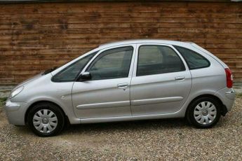 Citroen Xsara Picasso 2.0i 16V Exclusive 5dr